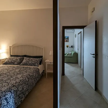 Al Porticciolo Di Apartment *